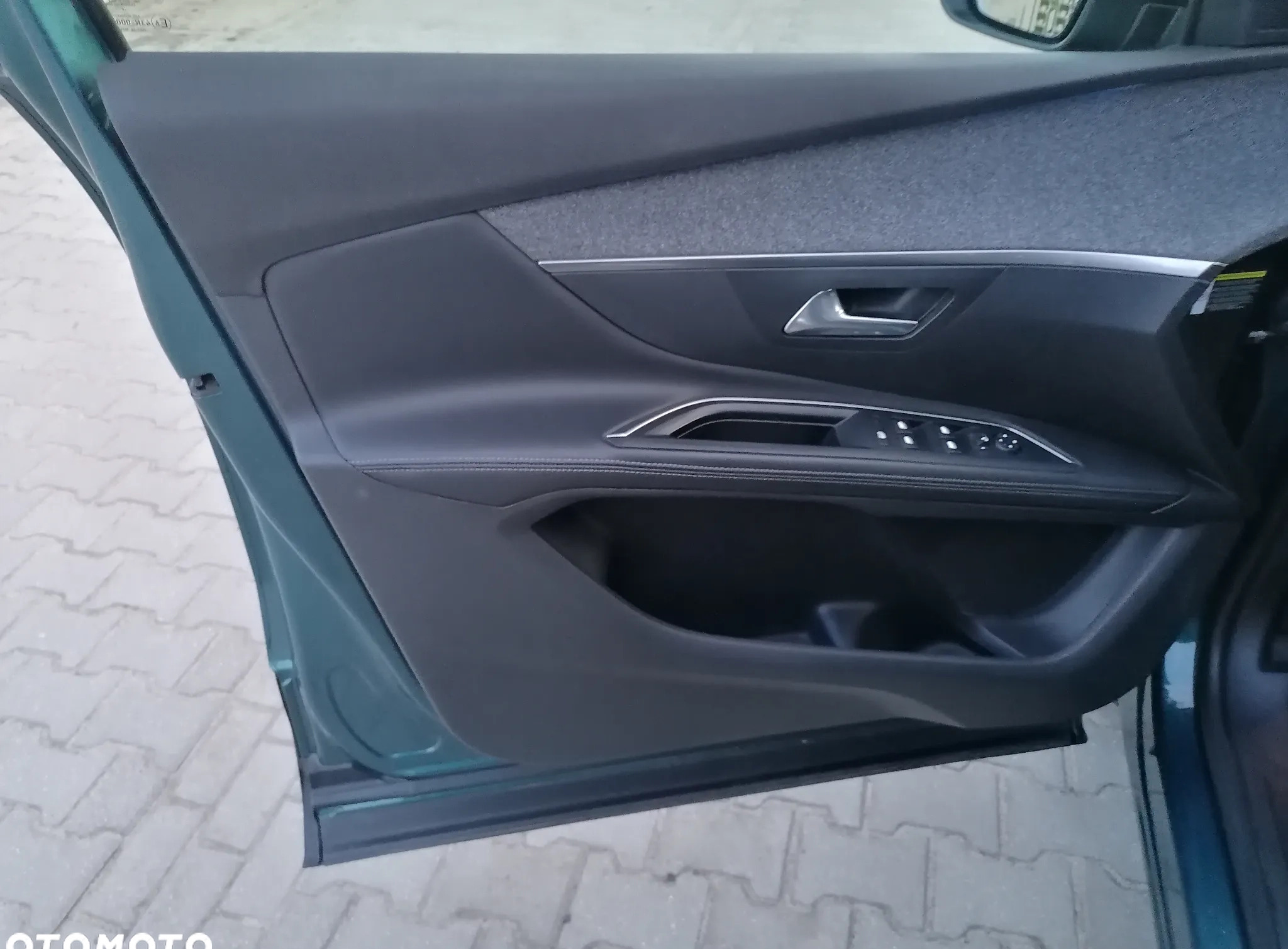 Peugeot 5008 cena 59500 przebieg: 70000, rok produkcji 2018 z Dobiegniew małe 172